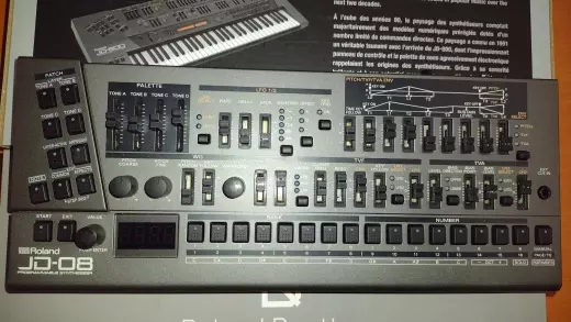 Roland - JD-08